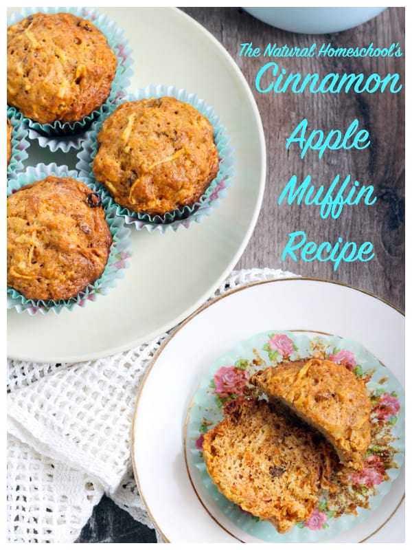 Apple Cinnamon Muffin Recipe {Free Printable}
