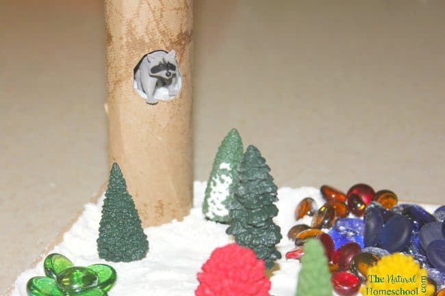 As promised, here is an awesome activity about animals hibernating in Winter! We have made some sensory bins for Preschoolers to reinforce all the learning we have been doing about animals that hibernate.